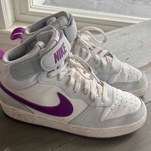 Nike Kids High-Top Sneakers in White and Purple